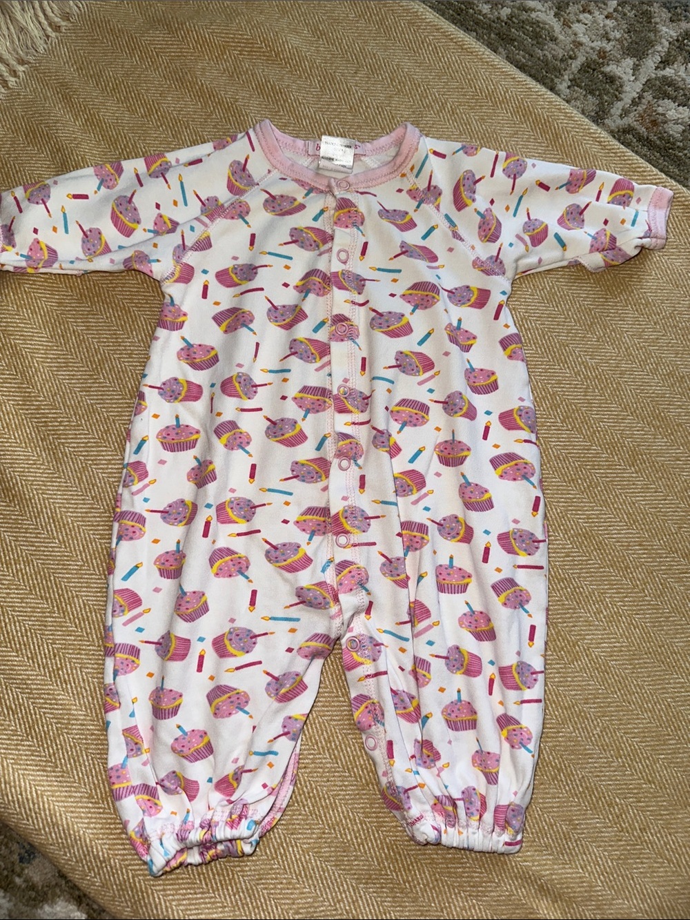 FREE BABY STEPS cotton romper gown 0-6m